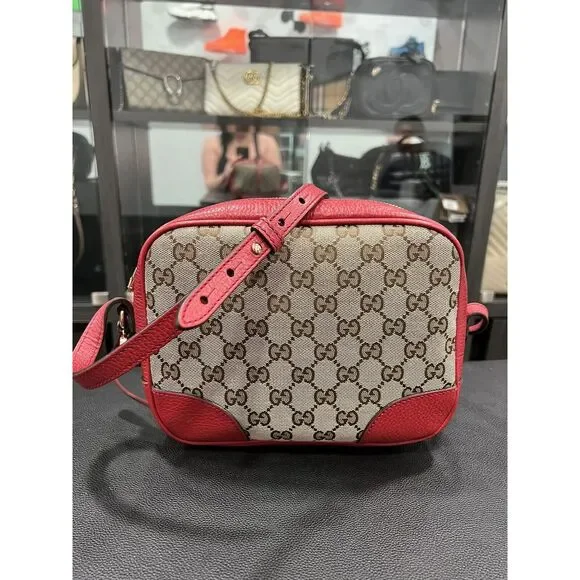 Gucci Bree GG Supreme Camera Crossbody W/Red Leather W/Cert. Of Authenticity - Picture 7 of 15